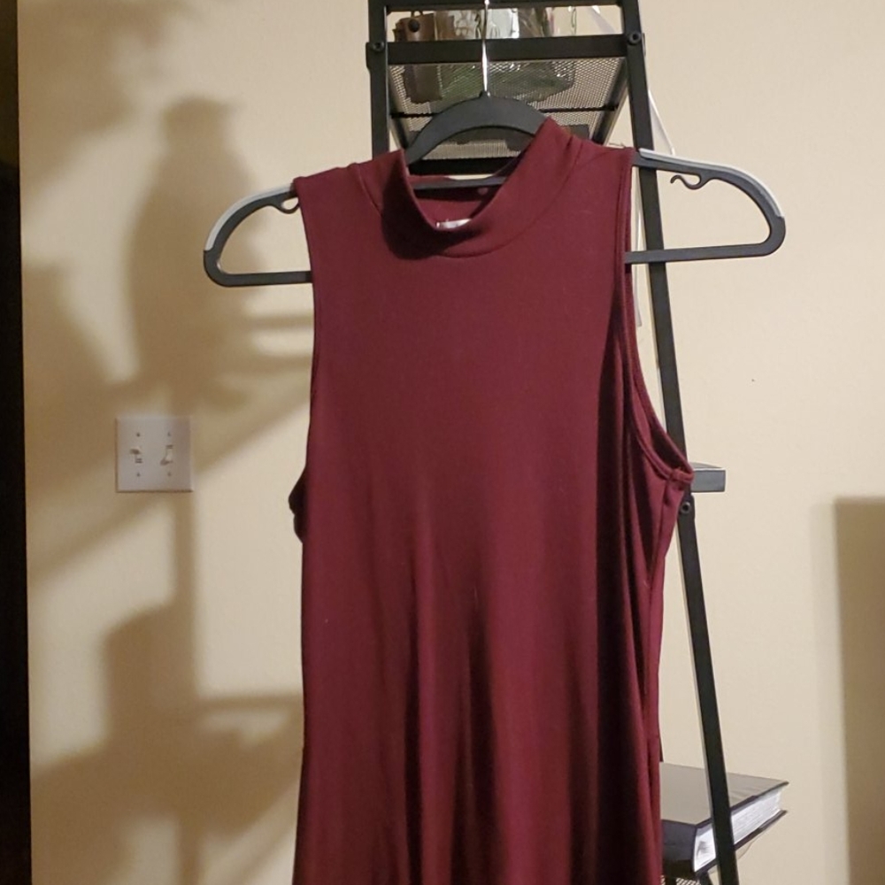 Ribbed bodycon maroon dress